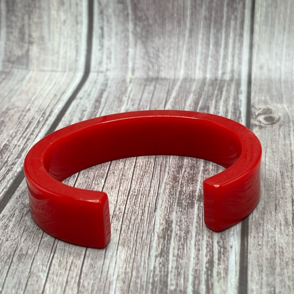 DIOR VTG 90s Lucite Studded Logo Cuff Bracelet Red Resin RARE Vintage Galliano - Picture 7 of 12